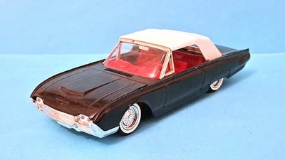 SOLIDO n.4504 - FORD THUNDERBIRD (1961) - 1/43 [NDL25] - Immagine 1 di 4
