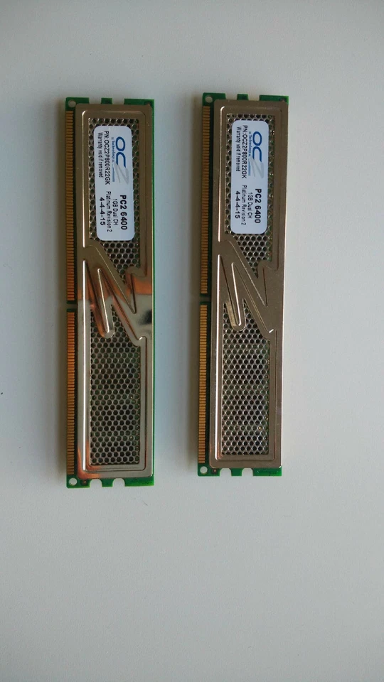 2x1gb ddr2 800 OCZ Platinum Revision 2 - Immagine 1 di 1