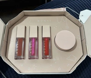 Monat Gift Set 2023 3 lip gloss oils and Makeup Vanishin Balm NIB - Picture 1 of 4