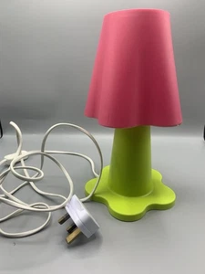 Ikea Smila Blomma Kinder Blumenlampe grün rosa Tischleuchte - Bild 1 von 3