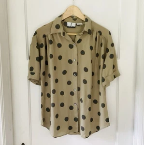 Blusa Top De Colección Línea A Anne Klein Seda Cuello Abotonado Talla M Lunares Taupe - Imagen 1 de 12