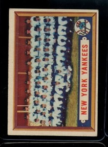 1957 Topps #97 New York Yankees Team Creasing POOR LOOK! SV