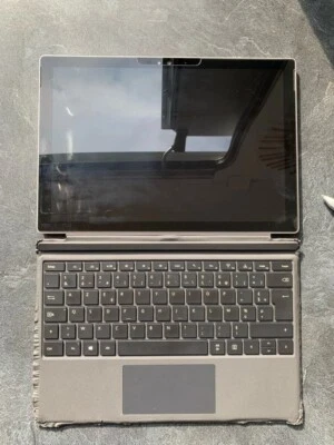 Microsoft Surface Pro 4 (Intel Core m3, 4 Go RAM, 128 Go SSD) 2-en-1 Portable... - Photo 1/4