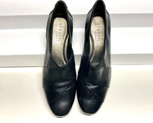 Aravon by New Balance Women's Slip On Pumps Black Leather Heels Casual 7.5M - Picture 1 of 7