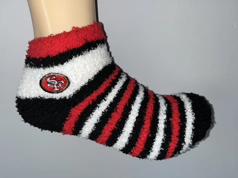 SAN FRANCISCO 49ers NFL FOOTBALL LOGO WOMENS STRIPE SOFT ANKLE FUZZY SOCKS Q Cover