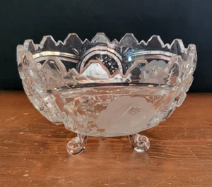 Vintage Cut Glass Footed Crystal Bowl ~ Elegant Decorative Centerpiece - Picture 1 of 8