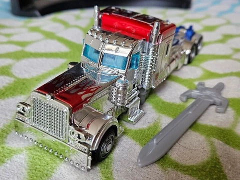 Transformers AOE Silver Knight Optimus Prime Mint Complete Target Cover