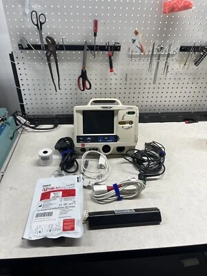 Lifepak 20e - Pacing And Spo2 - Patient Ready With Accessories. Biomed Certified - Image 1 of 2