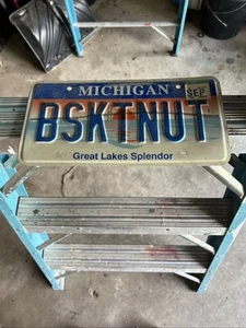 Basket Nut vintage licence plate Authentic Michigan Plate - Picture 1 of 2
