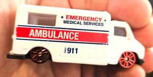 AMBULANCIA de servicios médicos de emergencia Maisto diecast suelto salvó vidas - Imagen 1 de 5