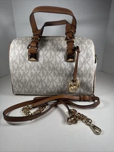 Summertime! Stunning! Michael Kors Logo Grayson Large PVC Satchel - Vanilla EUC - Picture 1 of 10