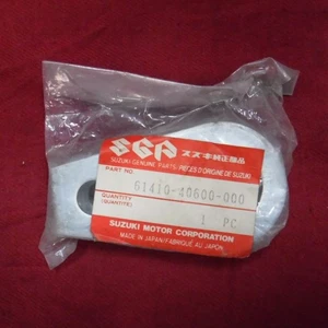 61410-40600 NOS OEM NEW SUZUKI RM250 RM500 PE250 PE400 Chain Adjuster - Picture 1 of 2