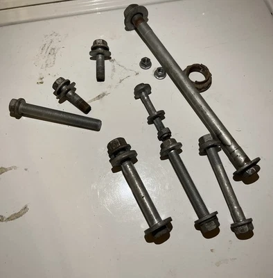 BMW 535XI 2008 juego de pernos de suspensión de pasajero trasero Foto 1 de 4