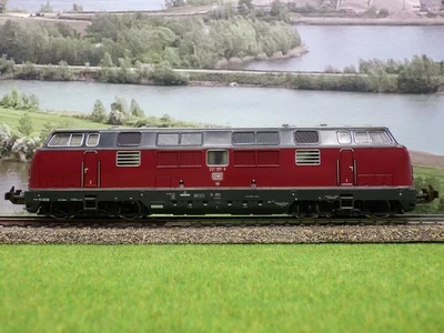 Trix Express H0 Diesellok DB 221 137-3  (VS) D0852 - Bild 1 von 4