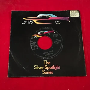 THE VENTURES Hawaii Five-O 1979 USA 7" Vinyl single Walk Don't Run 45 - Picture 1 of 2