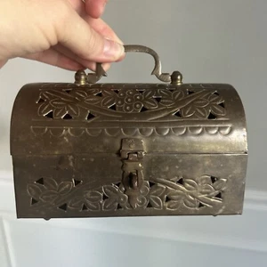 Vintage Brass Octagonal Trinket Potpourri Box Clasp Cricket Gold Made In India - Picture 1 of 11