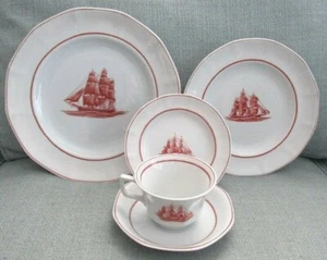 5 Piece Place Setting Wedgwood Flying Cloud Rust Red- Plates, Cup, Saucer - Picture 1 of 9