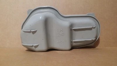 2004-2006 SUZUKI VERONA DRIVER SIDE FAROL ESQUERDO TAMPA DE POEIRA #14 - Imagem 1 de 3