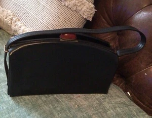 A vintage Black 1940s handbag with bakelite Clasp - Inner Zip - Mirror & Purse - Picture 1 of 8