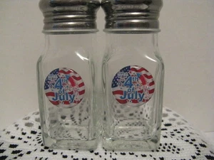 4. Juli Salz & Pfefferstreuer ~ ** Geschenkidee - Bild 1 von 1