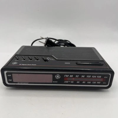 Radio Reloj Despertador Digital AM/FM Vintage GE Modelo 7-4612BKB Negro Probado Funciona Foto 1 de 4