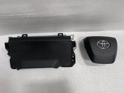 ✅ 2021-2023 TOYOTA SIENNA STEERING WHEEL AND DRIVER KNEE AIRBAG OEM✅ Foto 1 de 4