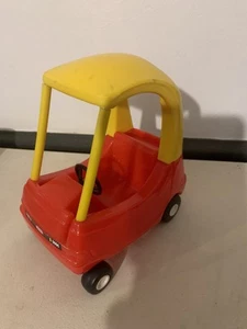 Vintage Little Tikes 6" Dollhouse Size Mini Cozy Coupe Car Toy - Picture 1 of 4