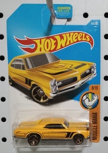 Hot Wheels '67 Pontiac GTO, Yellow; Muscle Mania Series 359/365 - Picture 1 of 2