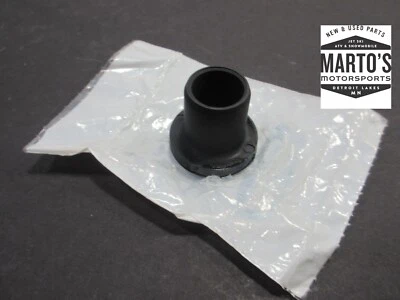 CANTIDAD 1 NUEVO OEM POLARIS 2006-2012 RMK IQ SWITCHBACK 800 600 + BUJE INTERIOR DE BRAZO Foto 1 de 4