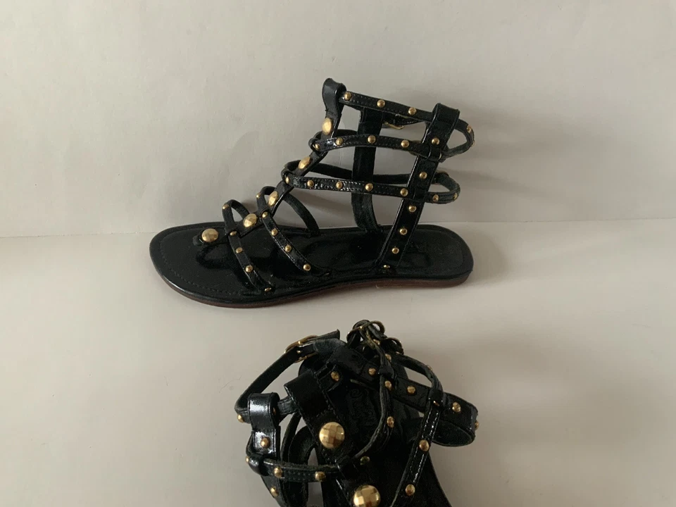 Sandalia Gladiador Mystique NEGRO Charol ¡con Tachuelas Doradas! 7 Foto 1 de 4
