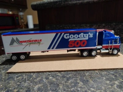 GOODY'S 500 1993 MARTINSVILLE SPEEDWAY KENWORTH K100E 1/64 LIBERTY CLASSICS RC - Image 1 of 4