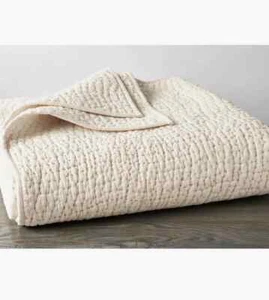COYUCHI KIESEL HANDGENÄHT BIO-BAUMWOLLE STEPPDECKE VOLL/KÖNIGIN UNGEFÄRBT $ 348+ - Bild 1 von 7