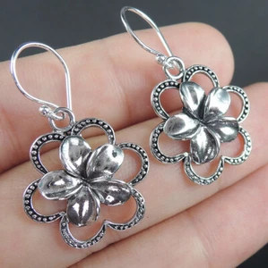 925 Sterling Silver Intricate Frangipani Flower Design Dangle Earrings Jewelry - Imagen 1 de 7