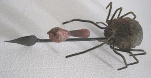 SPIDER HUNTING BIRD WEATHER VANE , DETAILED WEATHERVANE - Picture 1 of 9