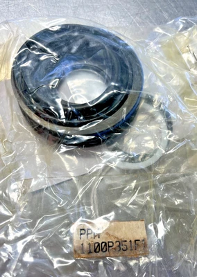 1100P351F1  P&H  Cylinder Seal KIT   Fits P&H Crane - Image 1 of 4
