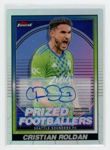 Autógrafos de futbolistas premios Cristian Roldán 2022 Finest MLS #PF-8 #/99 Seattle - Imagen 1 de 2