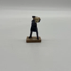 Hawthorne Village L/N 14-00038-016 B Heavy Load Figurine - Picture 1 of 4