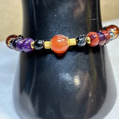 Pulsera artesanal tono oro de 6,5 pulgadas con cuarzo teñido y vidrio  Foto 1 de 4