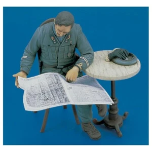 Royal Model 215 ITALIAN OFFICER - WWII scala 1/35 Diorama - Picture 1 of 2