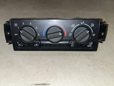 15054698      1999 - 2002 Chevy Tahoe GMC Yukon  OEM Manual Climate Control - Image 1 of 4