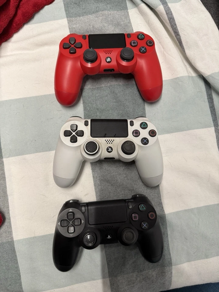 Sony Playstation DualShock 4 Controller Gamepad Ps4, Rosso, Bianco, Nero - Immagine 1 di 1