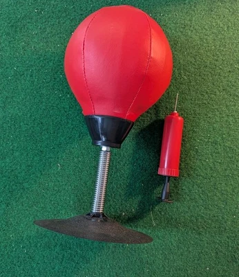 Boxsack mit Saugnapf und Pumpe für Wand und Tisch Training Agressionsabbau  - Bild 1 von 2