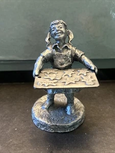 Robert Drury Mädchen Backplätzchen "Ofenfertig" von International Pewter - Bild 1 von 3