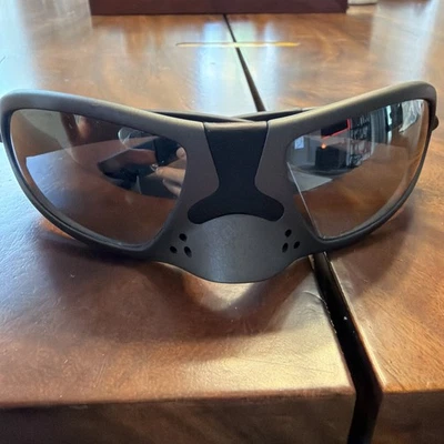 NUEVAS GAFAS DE SOL GRANDES VINTAGE PORSCHE P3001 B NEGRO MATE AÑOS 80 HECHAS EN FRANCIA Foto 1 de 4