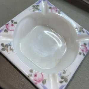 VTG WESTMORELAND MILK GLASS GRAPE & VINE Painted ASHTRAY - Picture 1 of 6