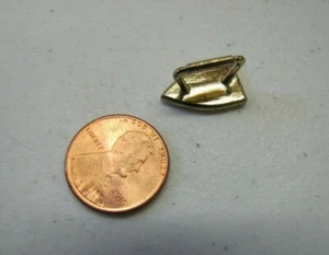 Disney Monopoly Deluxe Edition Iron Gold Tone Replacement Game Token - Picture 1 of 3