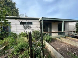Used - 2 BEDROOM, GRANNY FLAT / CABIN / TRANSPORTABLE HOME - Picture 1 of 18