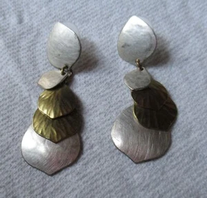 Vintage Marjorie Baer San Francisco gemischte Metall baumelnde Blätter Ohrringe - Bild 1 von 5