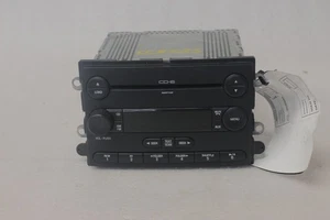 Genuine OEM Ford Black AM FM Radio 6 Disc CD MP3 Player Fit 2007 Ford Expedition - Picture 1 of 4