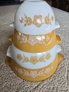 Vintage Pyrex Schmetterling Gold Aschenputtel verschachtelte Rührschüsseln komplett 4er Set - Bild 1 von 8